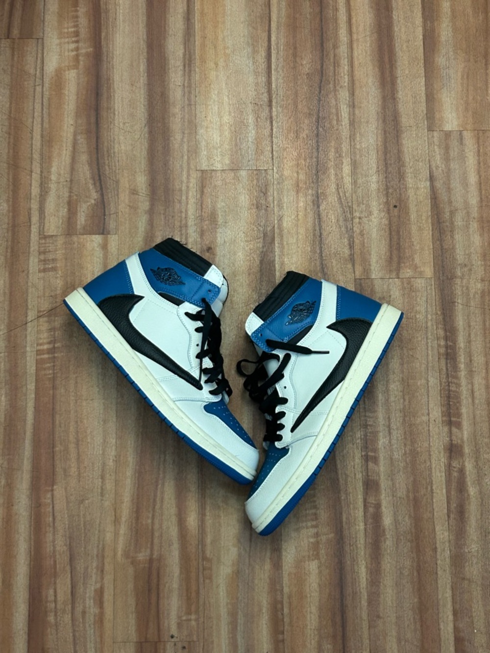 Nike Air Jordan 1 Retro High OG - White, Blue, Black